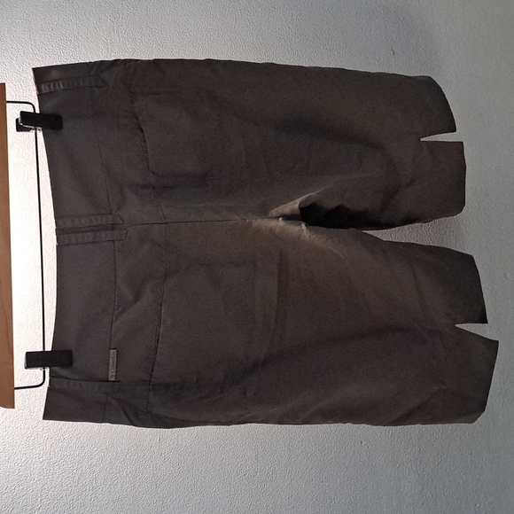 Columbia Grey Athleisure Hiking Shorts - Picture 4 of 7